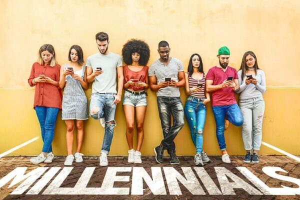 Millennials là gì? Đặc điểm của người thuộc thế hệ millennials