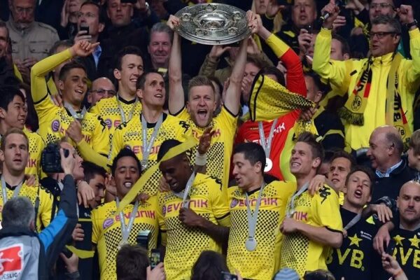 [Hỏi đáp] Dortmund vô địch Bundesliga bao nhiêu lần? 